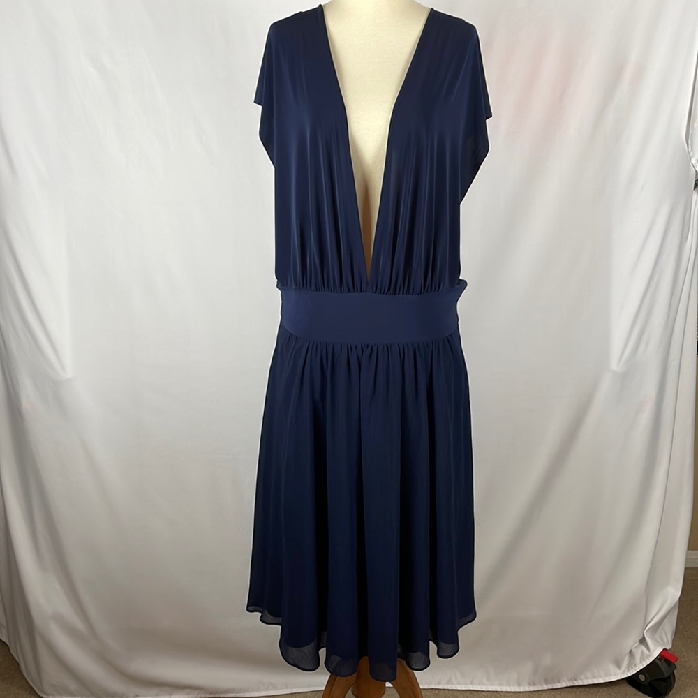 White House Black Market Navy Blue Deep V Dress w/Chiffon Overlay - Size 14